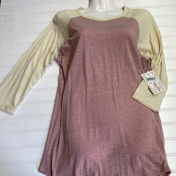 LulaRoe Microstriped Randy Top-#0003 - Picture 5 of 12